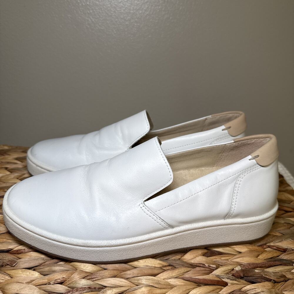 Lucky Brand Hadie Size US 8.5M EU 39 Womens Leather Sneakers Slip-On Shoes White